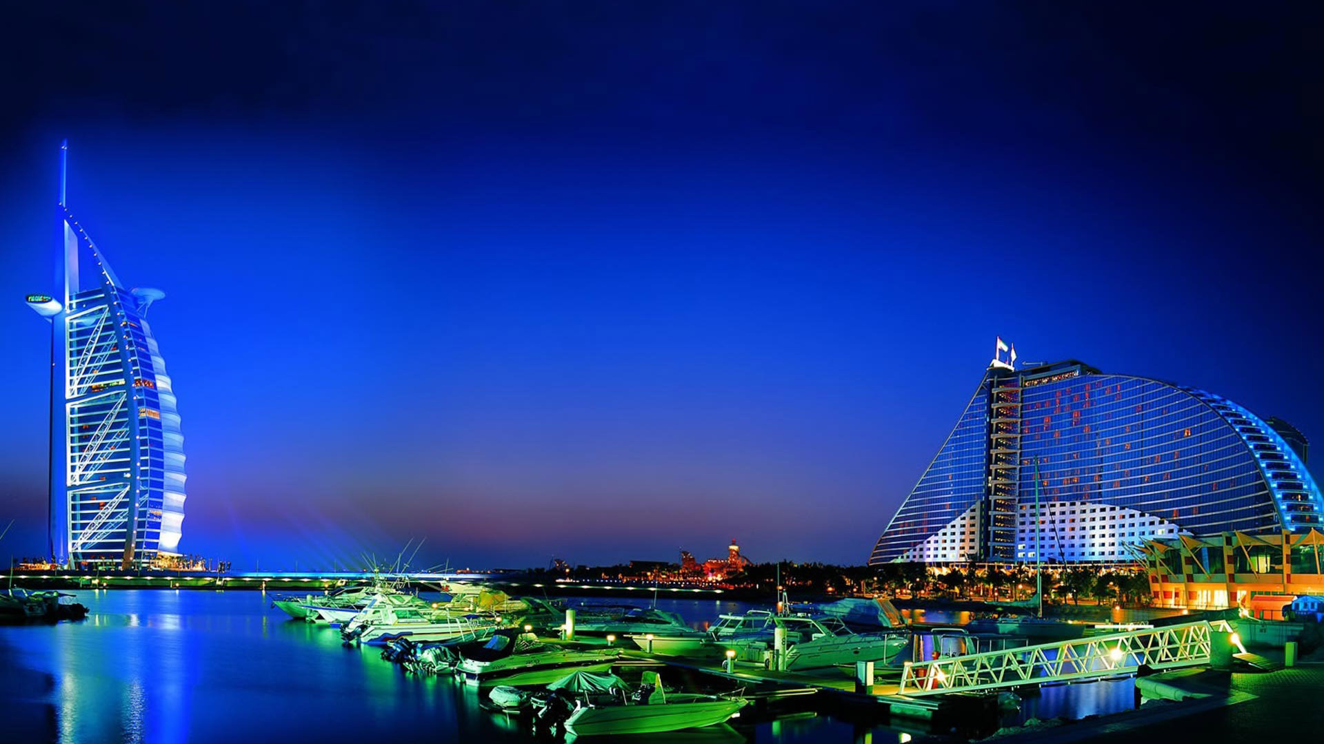 Tour Tp HCM- Dubai-Ferrari Theme Park- Sharjah
 