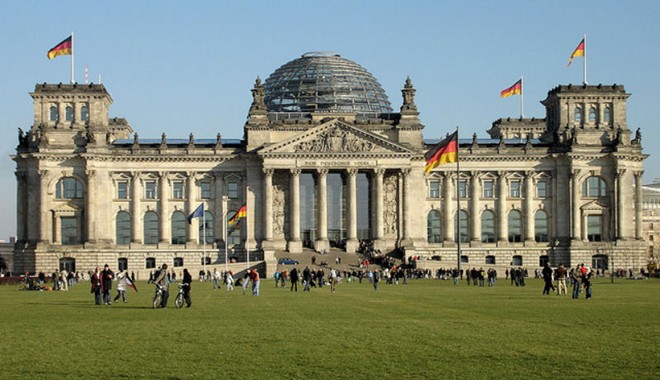 toa-nha-quoc-hoi-Reichstag