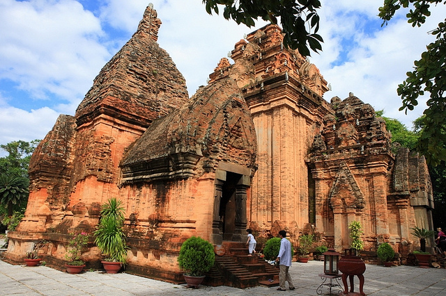 thap-ba-ponagar